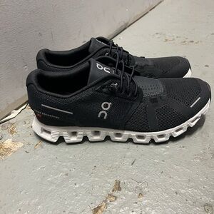 On Cloud 5 Black Ladies 7